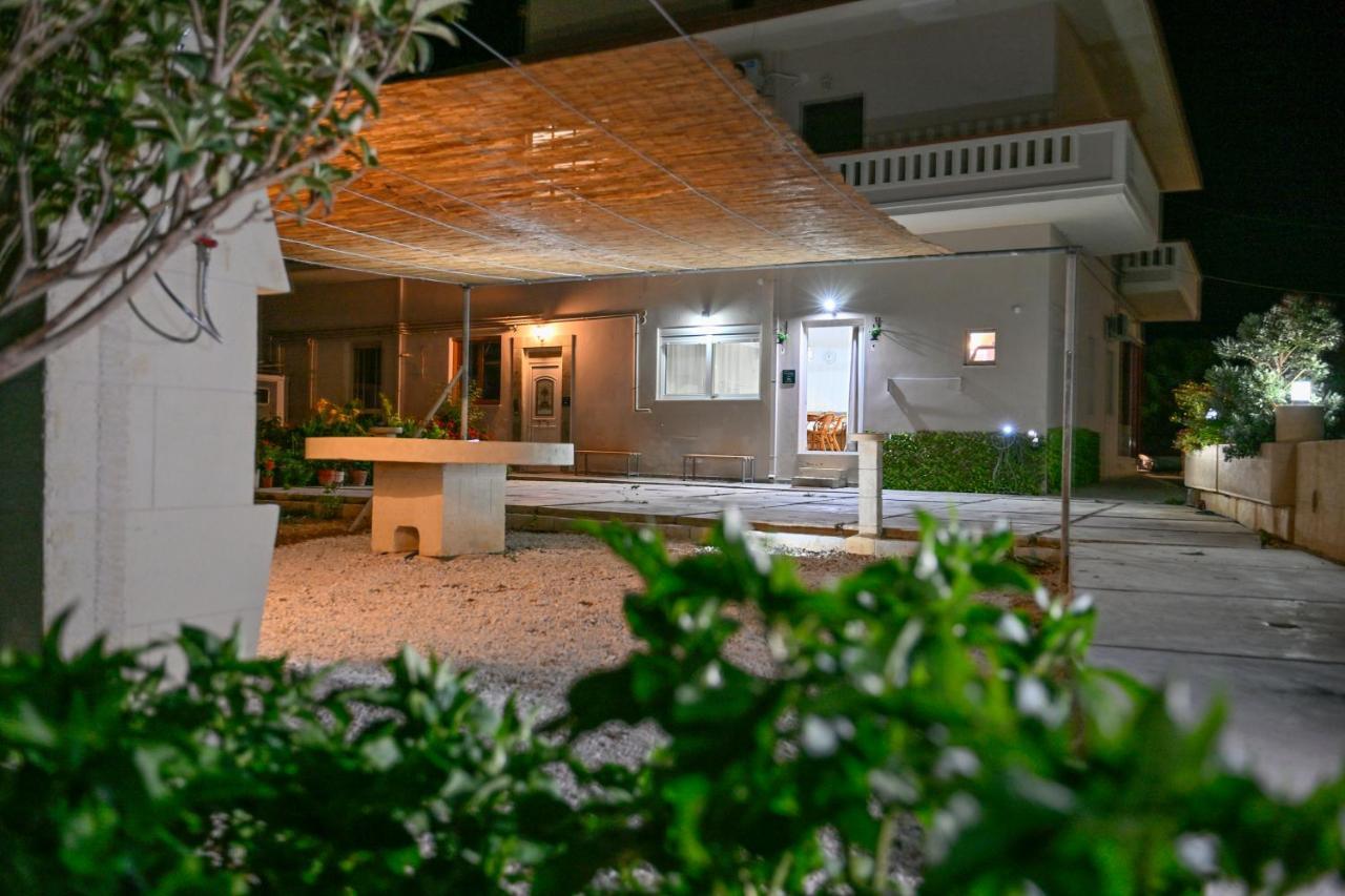 Mpoulakis Apt 98 キサモス エクステリア 写真